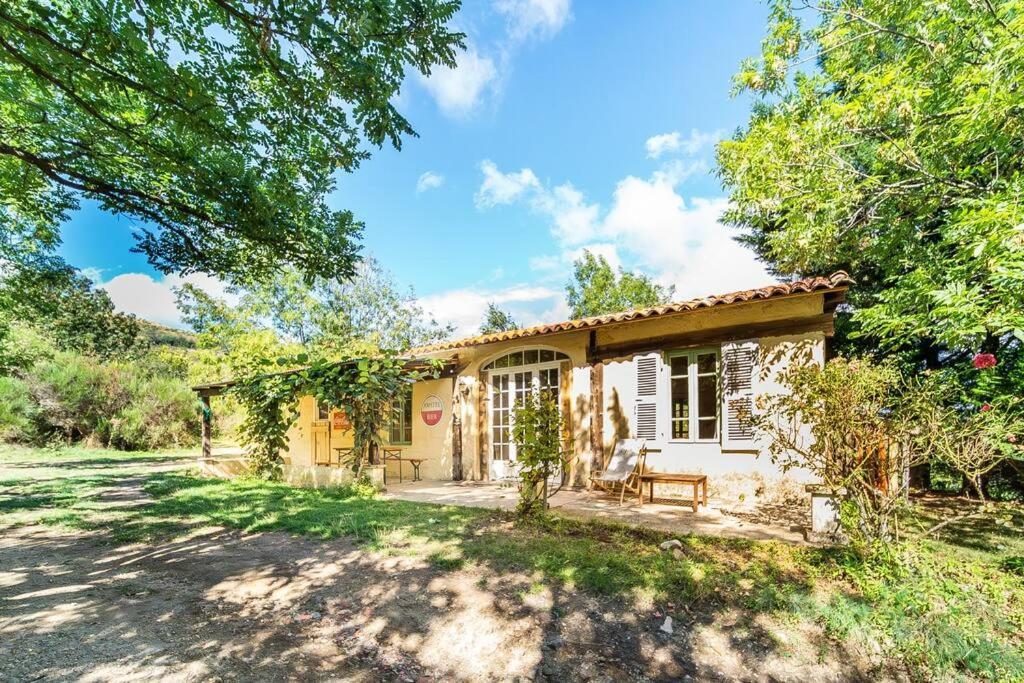 Le Travers Ajoux - Camping Gite Evenement Екстер'єр фото